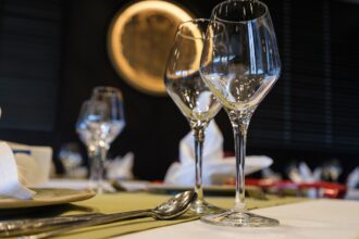 glass, drink, pine, restaurant, cafe, table, service, invitation, wine, champagne, activity, wealth, luxury, celebration, food